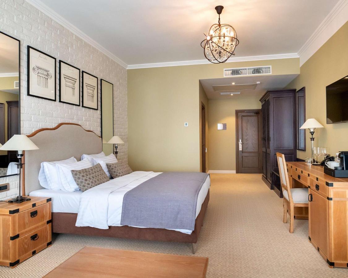 Best Western Plus Market Square Lviv Exterior photo